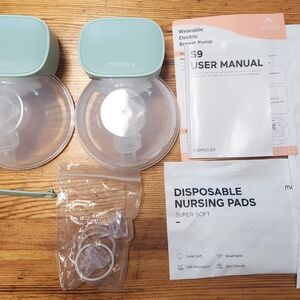 Momcozy Wearable Electric Breast Pump Set - Mint and White